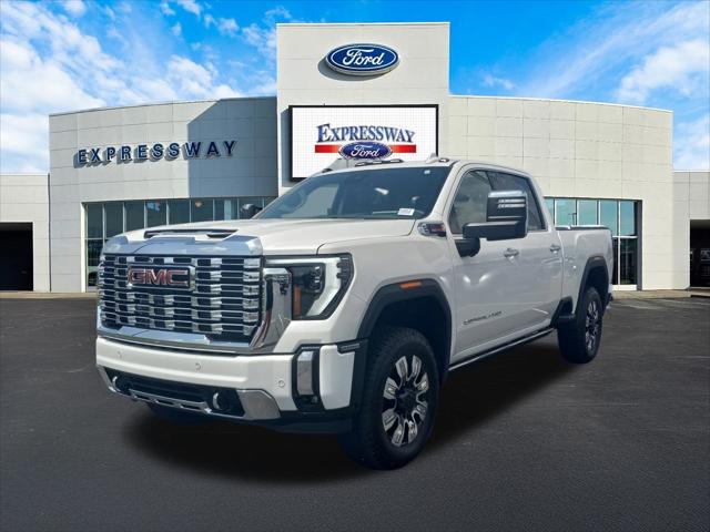 2025 GMC Sierra 2500HD 4WD Crew Cab Standard Bed Denali