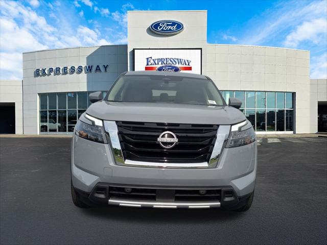 2025 Nissan Pathfinder Platinum 4WD