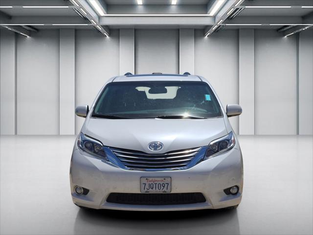 2015 Toyota Sienna XLE 8 Passenger