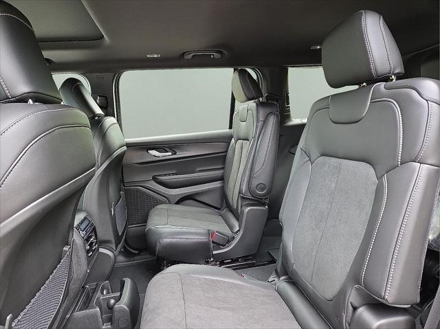 2025 Jeep Grand Cherokee L Altitude X 4x4