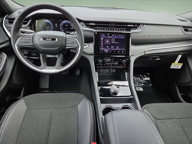 2025 Jeep Grand Cherokee L Altitude X 4x4