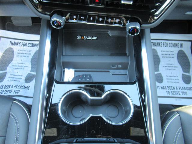 2025 Chevrolet Suburban 4WD Premier