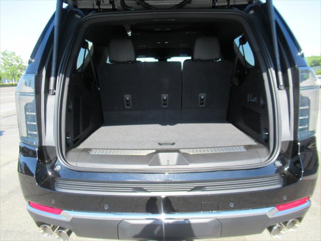 2025 Chevrolet Suburban 4WD Premier