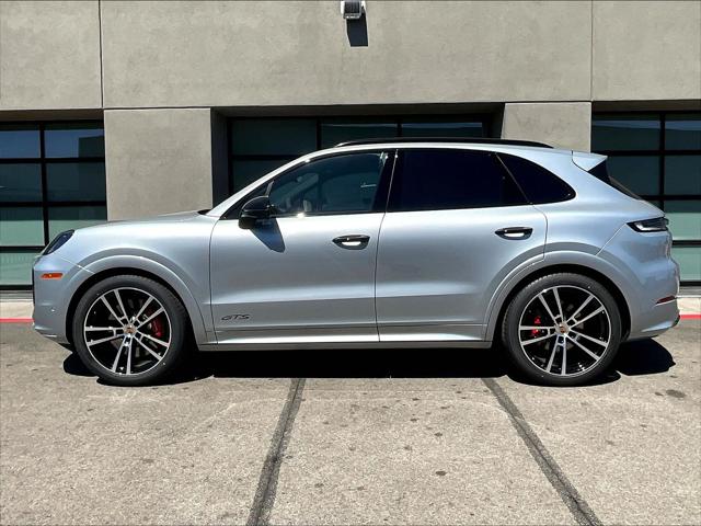 2025 Porsche Cayenne GTS