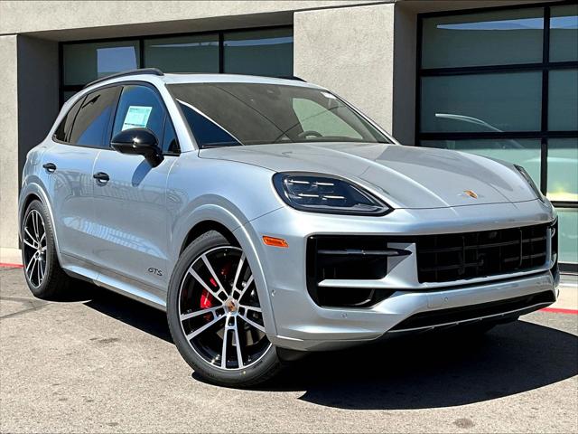 2025 Porsche Cayenne GTS