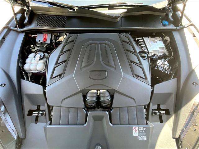 2025 Porsche Cayenne GTS