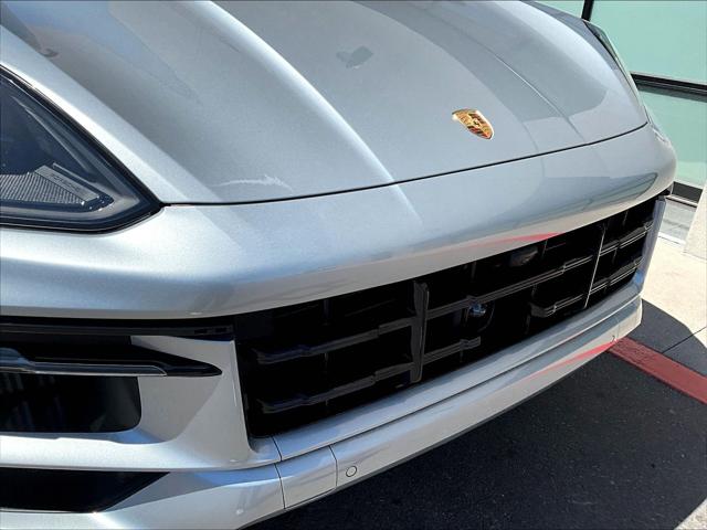 2025 Porsche Cayenne GTS