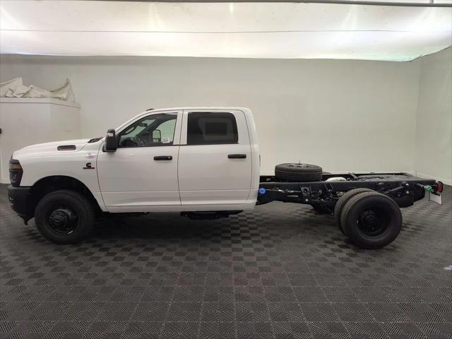 2026 RAM Ram 3500 Chassis Cab RAM 3500 TRADESMAN CREW CAB CHASSIS 4X4 60 CA