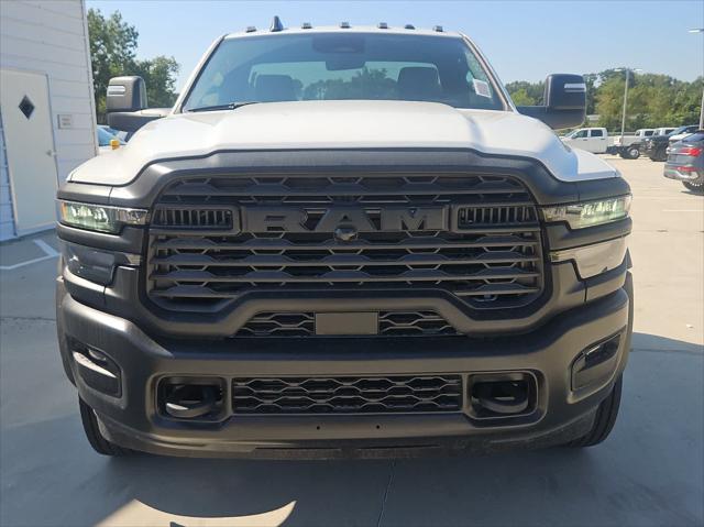 2026 RAM Ram 5500 Chassis Cab RAM 5500 TRADESMAN CHASSIS REGULAR CAB 4X2 84 CA 2026 RAM Ram 5500 Chassis Cab RAM 5500 TRADESMAN CHASSIS REGULAR CAB 4X2 84 CA