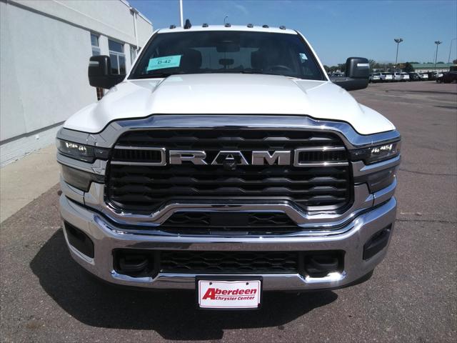 2026 RAM Ram 3500 Chassis Cab RAM 3500 TRADESMAN CREW CAB CHASSIS 4X4 60 CA 2026 RAM Ram 3500 Chassis Cab RAM 3500 TRADESMAN CREW CAB CHASSIS 4X4 60 CA