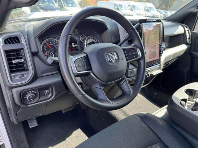 2026 RAM Ram 2500 RAM 2500 BLACK EXPRESS CREW CAB 4X4 8 BOX