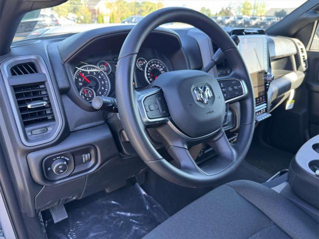 2026 RAM Ram 2500 RAM 2500 BLACK EXPRESS CREW CAB 4X4 8 BOX