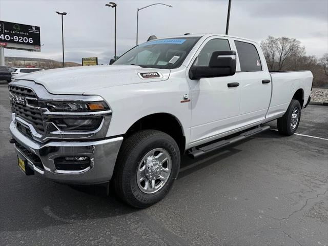 2026 RAM Ram 2500 RAM 2500 TRADESMAN CREW CAB 4X4 64 BOX