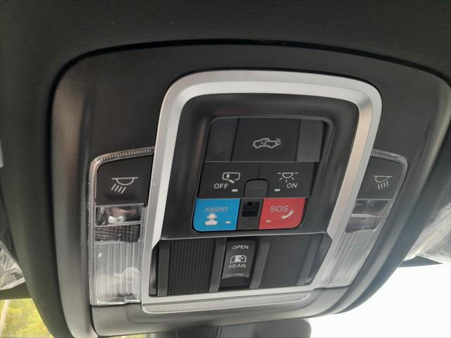2026 Ram 1500 Laramie Crew Cab 4x4 5'7" Box