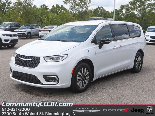 2025 Chrysler Pacifica Hybrid PACIFICA PLUG-IN HYBRID SELECT
