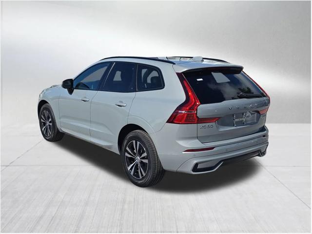2024 Volvo XC60 B5 Core Dark Theme