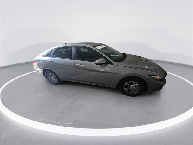 2025 Hyundai Elantra SE 2025 Hyundai Elantra SE