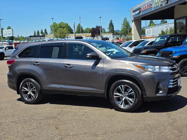 2019 Toyota Highlander LE 2019 Toyota Highlander LE