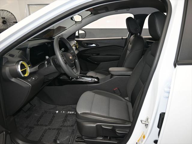 2025 Chevrolet Trax FWD LT