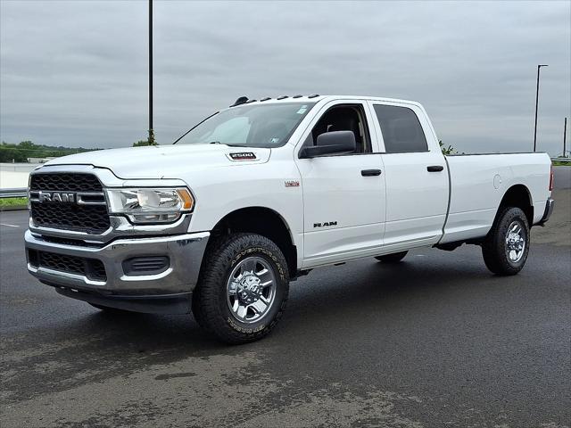 2020 RAM 2500 Tradesman Crew Cab 4X4 8 Box
