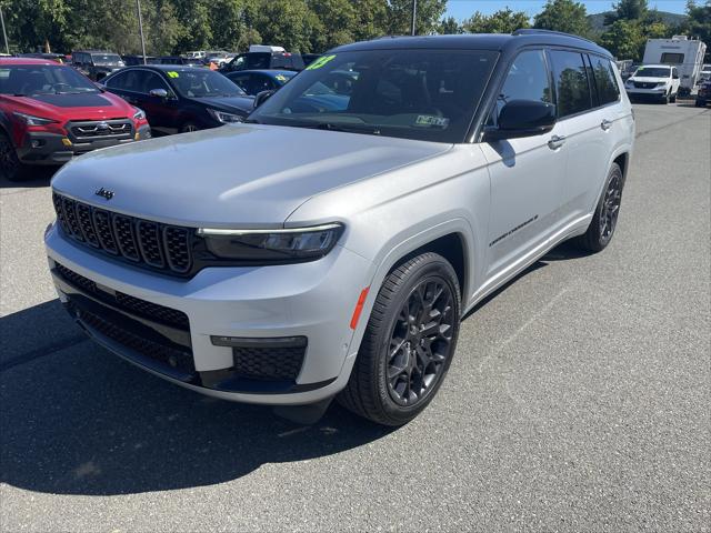 2023 Jeep Grand Cherokee L Summit Reserve 4x4 2023 Jeep Grand Cherokee L Summit Reserve 4x4