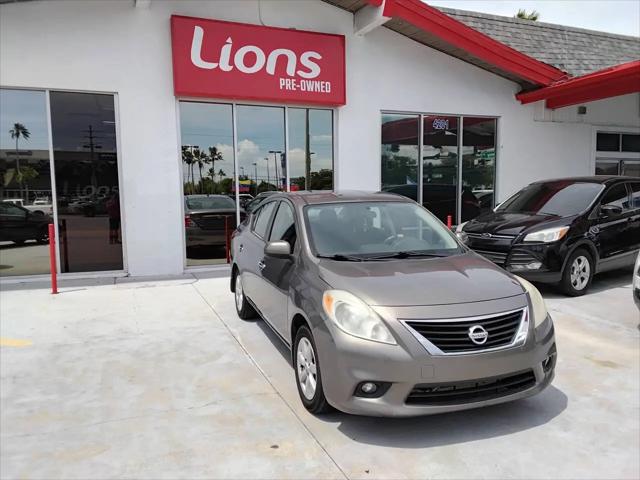 2012 Nissan Versa 1.6 SL