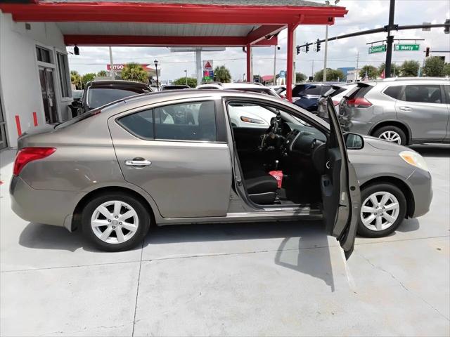 2012 Nissan Versa 1.6 SL