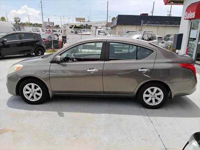 2012 Nissan Versa 1.6 SL