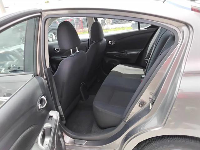 2012 Nissan Versa 1.6 SL