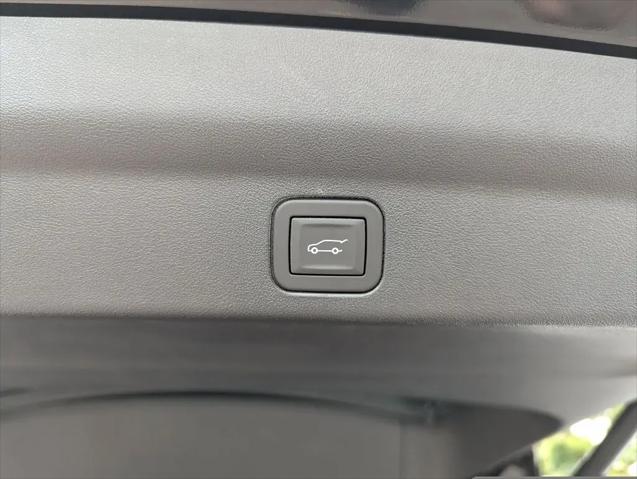 2026 Cadillac Escalade IQL Luxury AWD