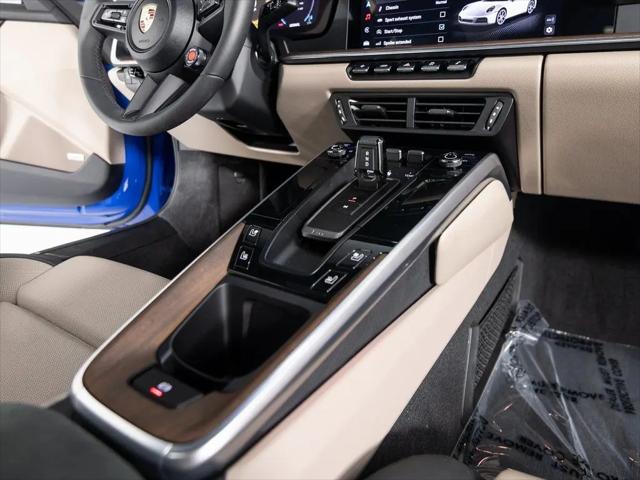 2025 Porsche 911 Carrera