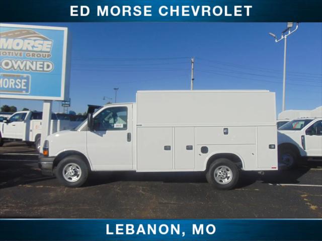 2025 Chevrolet Express Cutaway Work Van