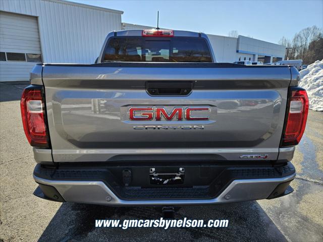 2025 GMC Canyon 4WD AT4