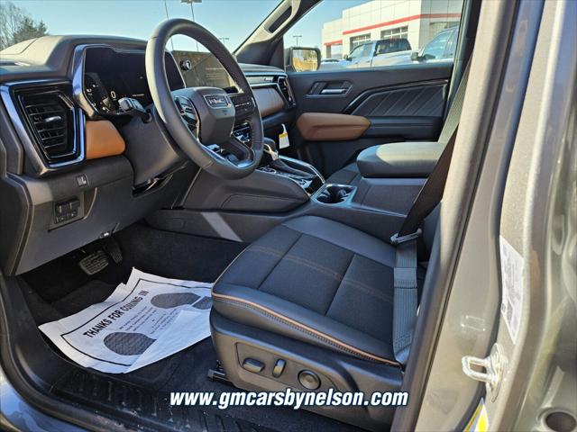 2025 GMC Canyon 4WD AT4