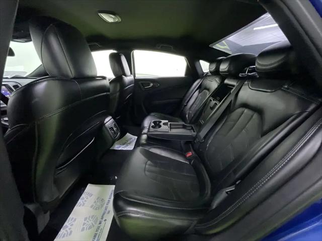 2016 Chrysler 200 S