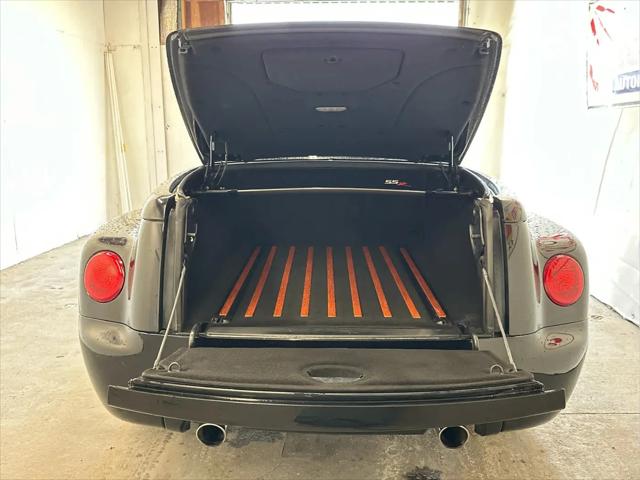 2004 Chevrolet SSR LS