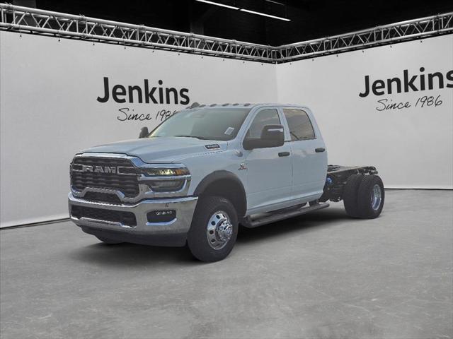 2026 RAM Ram 3500 Chassis Cab RAM 3500 TRADESMAN CREW CAB CHASSIS 4X4 60 CA