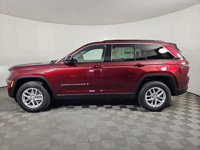 2025 Jeep Grand Cherokee GRAND CHEROKEE LAREDO X 4X4