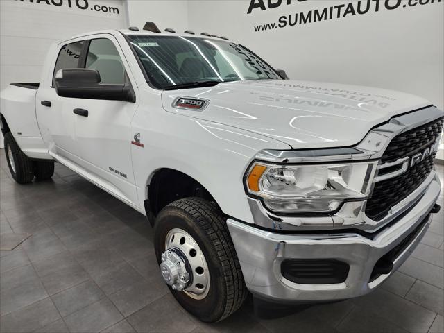 2022 RAM 3500 Big Horn Mega Cab 4x4 64 Box