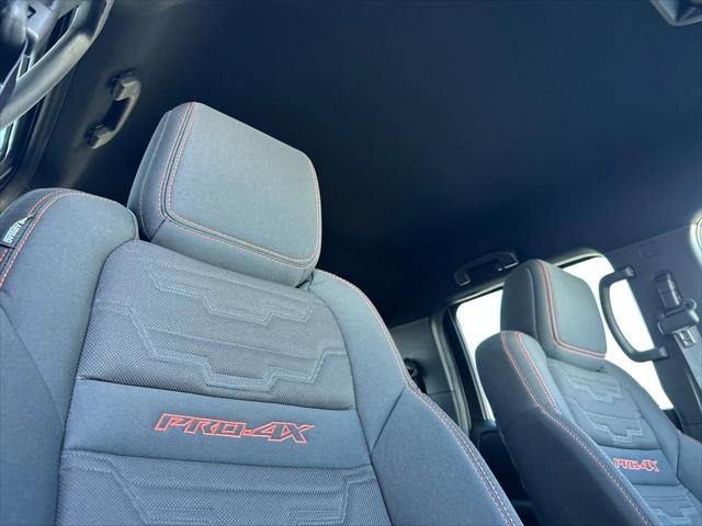 2025 Nissan Frontier Crew Cab PRO-4X 4x4