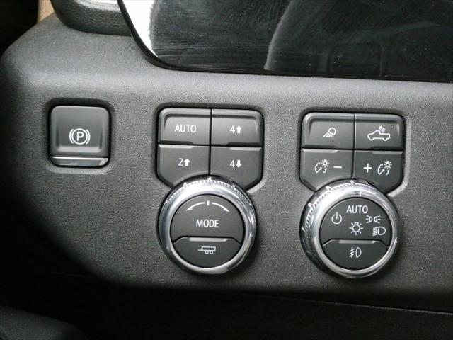 2025 GMC Sierra 2500HD 4WD Crew Cab Standard Bed SLT