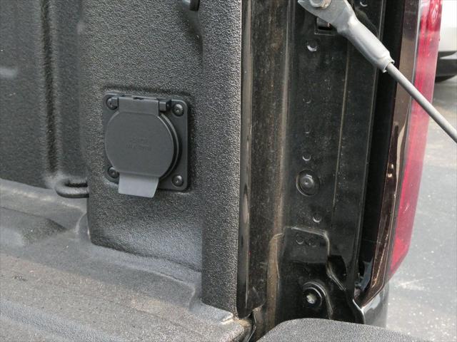 2025 GMC Sierra 2500HD 4WD Crew Cab Standard Bed SLT