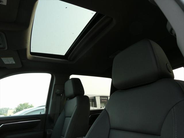 2025 GMC Sierra 2500HD 4WD Crew Cab Standard Bed SLT