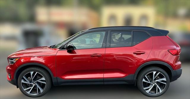 2020 Volvo XC40 T5 R-Design