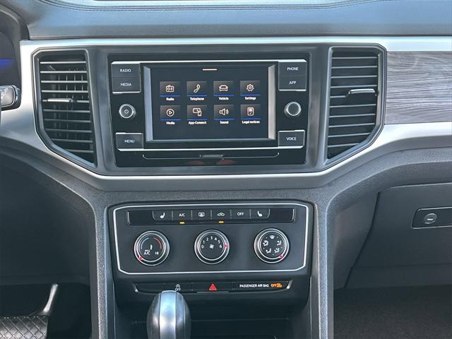 2022 Volkswagen Atlas Cross Sport 2.0T SE