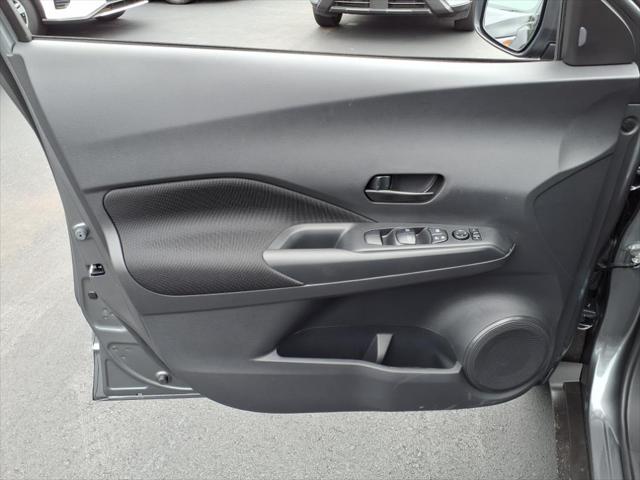 2025 Nissan Kicks S