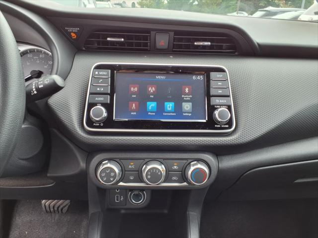 2025 Nissan Kicks S