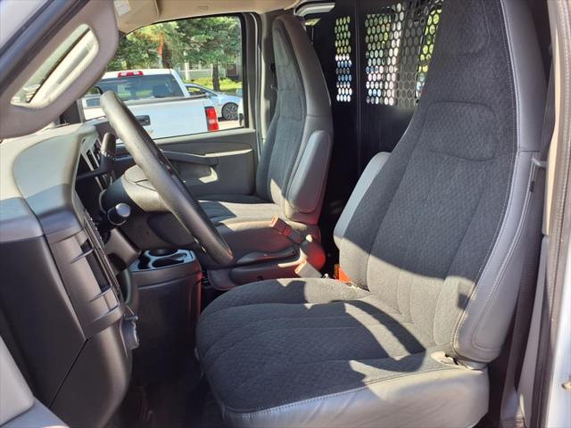 2022 Chevrolet Express Cargo Van RWD 2500 Regular Wheelbase WT