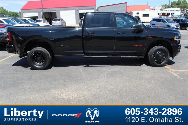 2024 RAM 3500 Laramie Crew Cab 4x4 8 Box 2024 RAM 3500 Laramie Crew Cab 4x4 8 Box