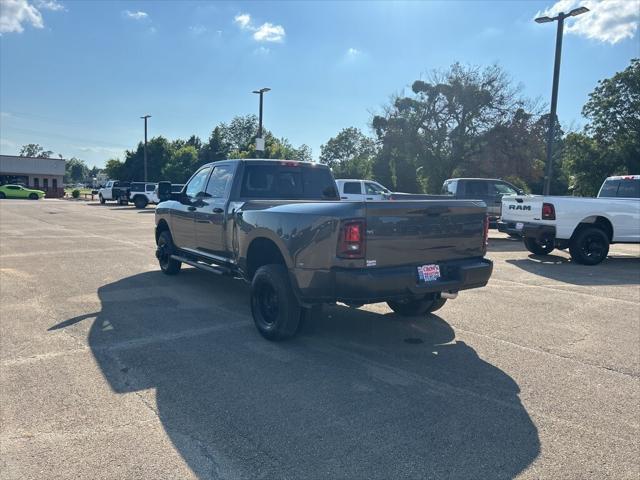 2025 RAM 3500 Tradesman Crew Cab 4x4 8 Box 2025 RAM 3500 Tradesman Crew Cab 4x4 8 Box